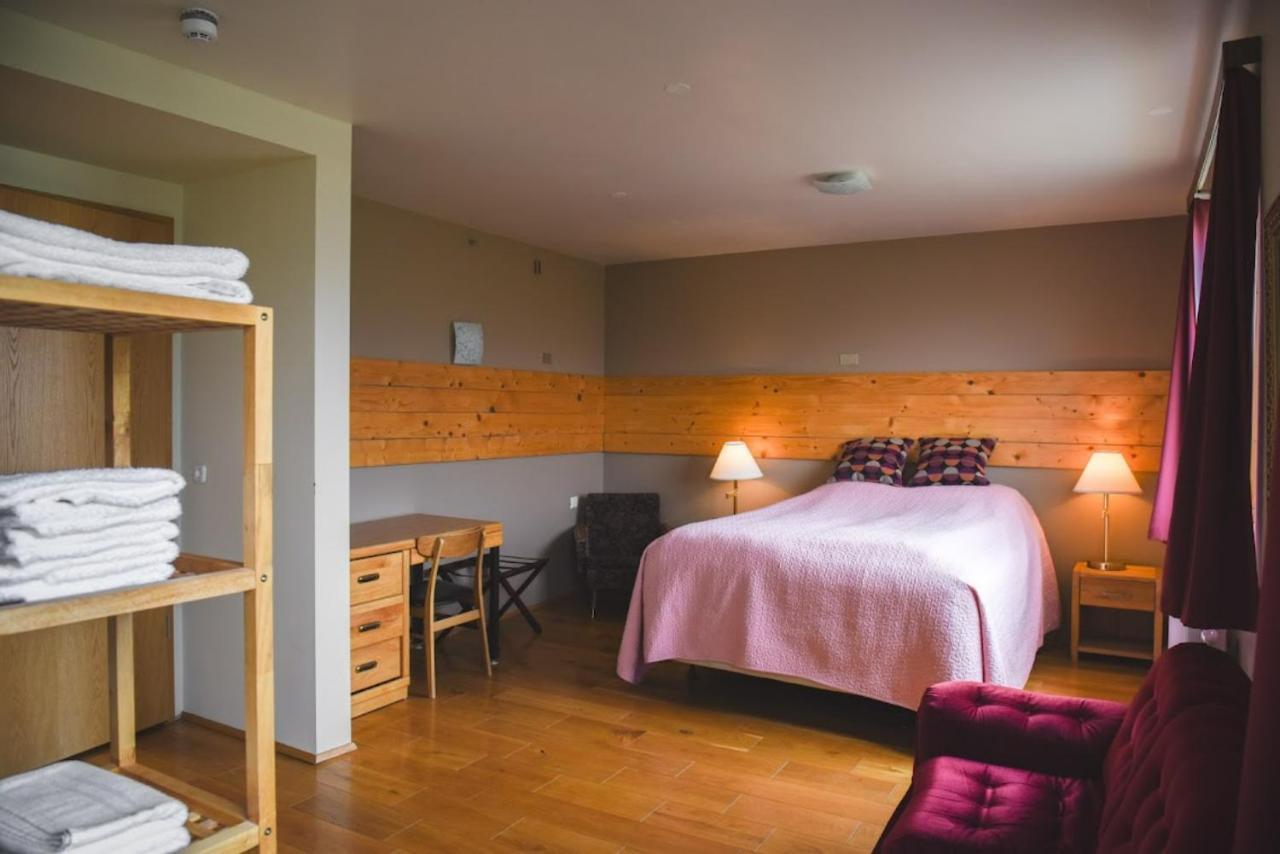 Hotel Latrabjarg Hnjotur Экстерьер фото