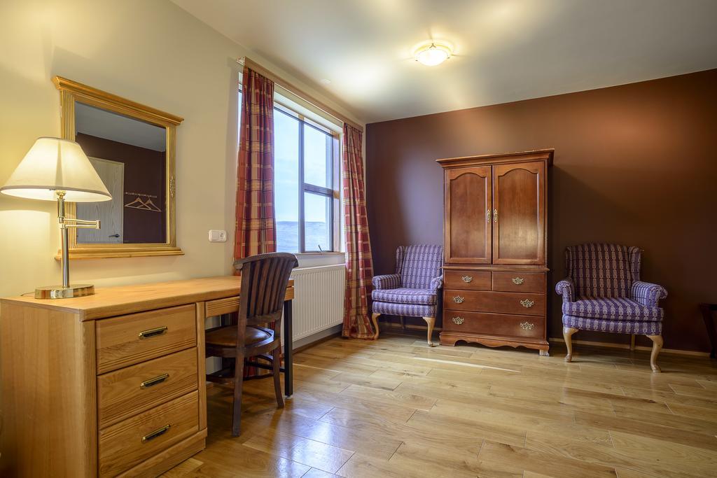 Hotel Latrabjarg Hnjotur Экстерьер фото